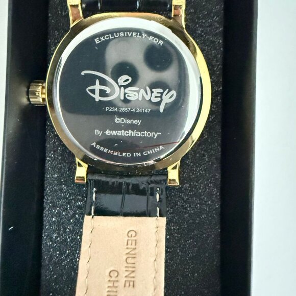 NWT - Disney Mickey Mouse Adult Vintage Analog Quartz Watch - Picture 4 of 16
